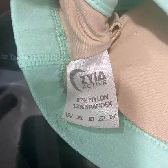 ZYIA Grid Bra - Picture 4 of 4